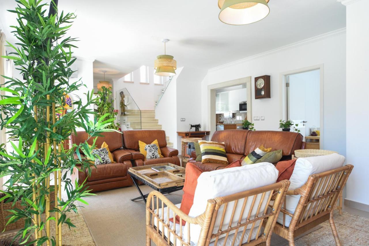 Aroeira Villa With Heated Pool By Golf Course, Beach And Lisbon Екстериор снимка